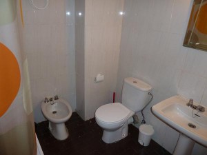 glorieta embajadores baño
